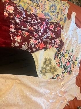 Girls lot of size 7 dresses